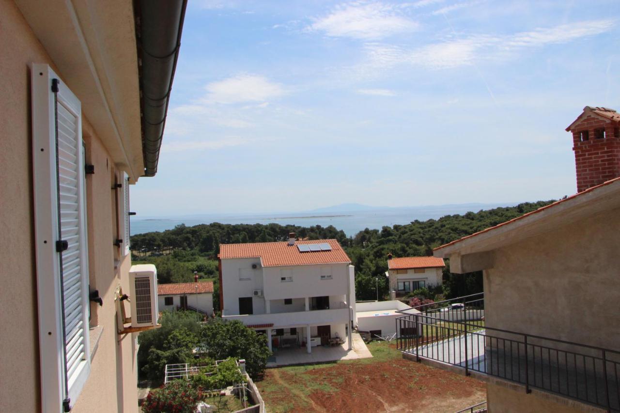 Apartments Miriam Premantura Exterior foto